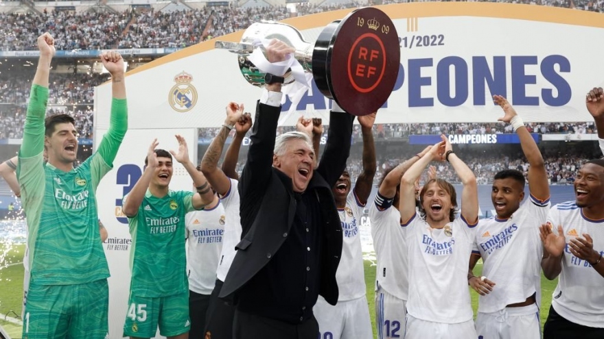 Carlo Ancelotti đi vào lịch sử sau khi Real Madrid vô địch La Liga